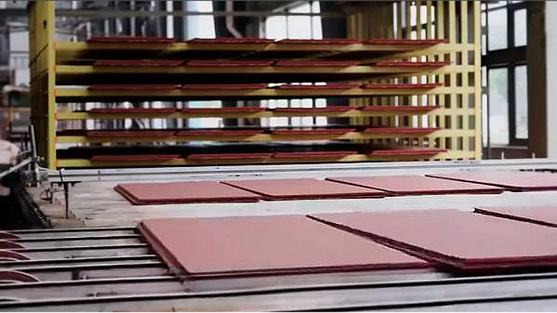 ROLLER KILN UNLOADING